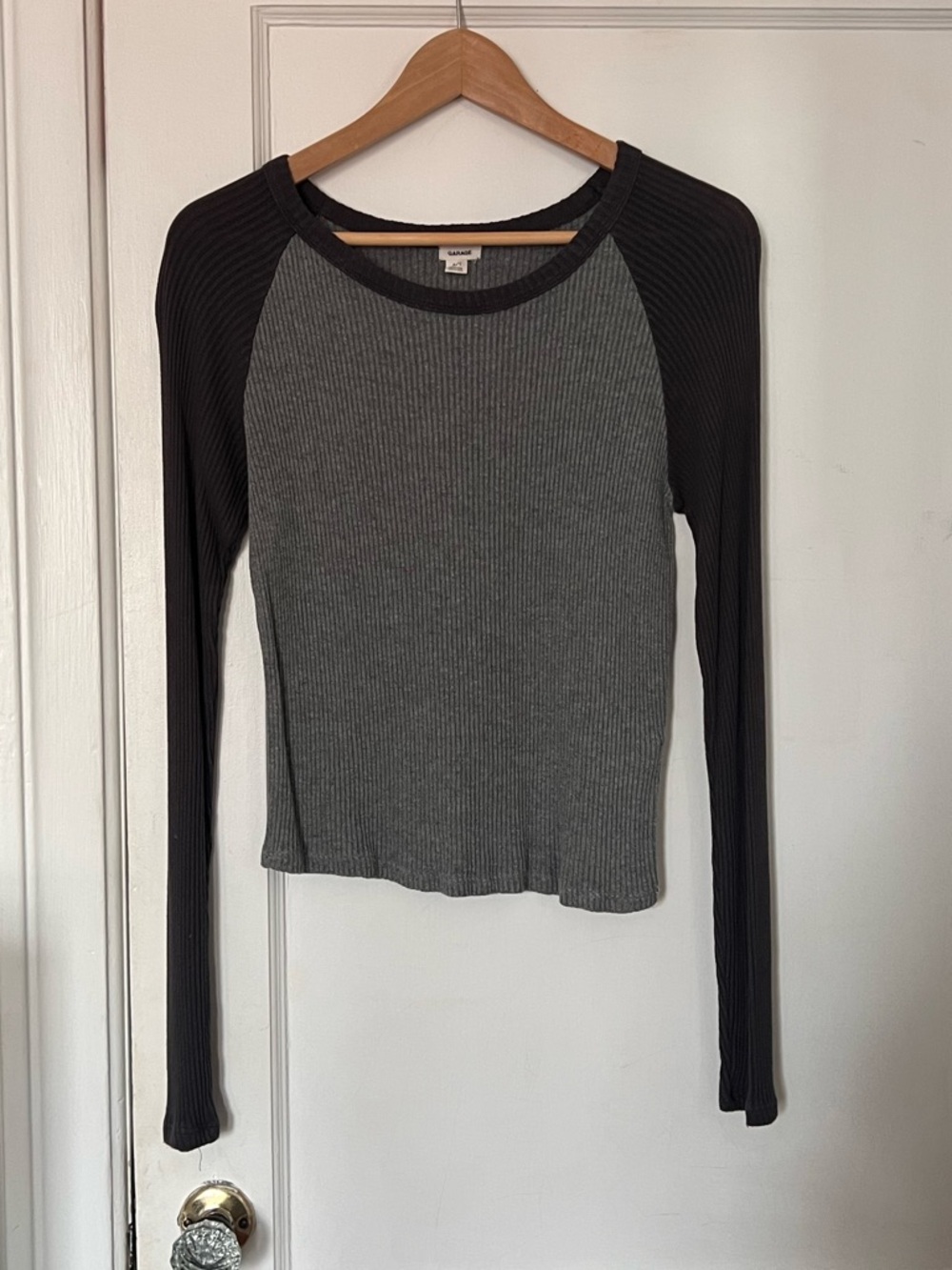 Raglan Ribbed Long-Sleeve Top - Charcoal/Black